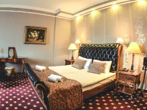 Komoda Club Residence