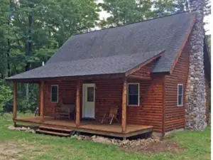 Lazy Cedars Log Cabin - Centrally located
