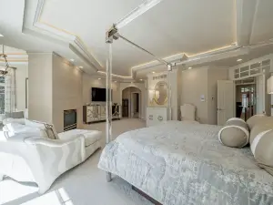 Luxurious Riverfront, Indoor Golf, Gym, Nature paradise