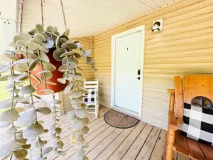 Milk Hand House.. Peaceful 1 bedroom cabin