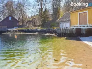 Three-Bedroom Holiday Home in Vikanes