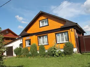 Guest House on Tsentralnaya 19A