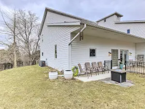 Charming Bayview Art House with Deck and Grill!
