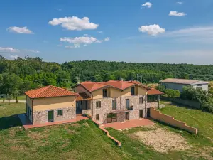 Villa Tuscia Apartments