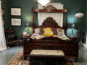 더 코모도어 B&B