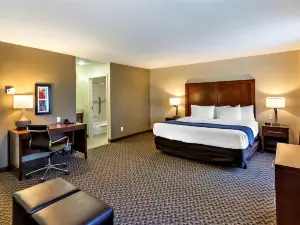 Comfort Inn & Suites Logan Near University