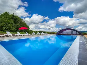 Panorama Berghotel Wettiner Höhe
