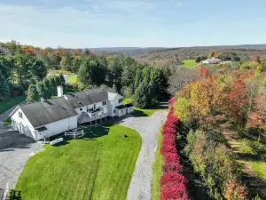 23 Acres Farmhouse Hideaway in Coudersport