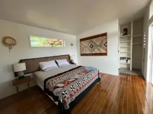 Avocado Retreat
