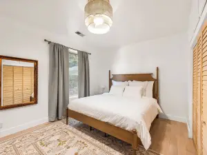 Beautiful Hacienda style home! 4bed 2bath