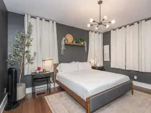 Northside Nook Home for 6!