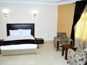 Adachukwu Hotel and Suites