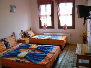 Family Hotel Varusha