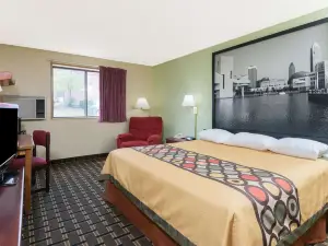 Super 8 by Wyndham Twinsburg/Cleveland Area
