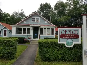 白山小屋汽車旅館