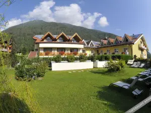 Alpholiday Dolomiti Wellness & Family Hotel