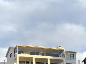 Captain Sunshine Guest House