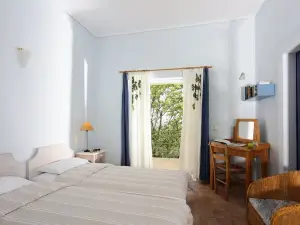 Eleonas Hotel