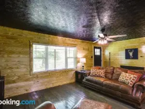 Huntsville Vacation Rental with Hiking and Atv Trails!