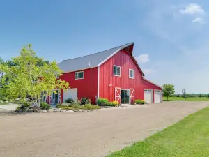 Unique, Renovated Barn Vacation Rental in Donnelly