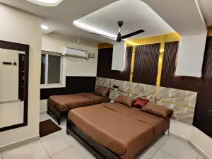Sundar Lodge