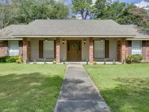 Spacious Baton Rouge Home Rental 12 Mi to LSU!