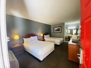 Traveler's Place Inn & Suites