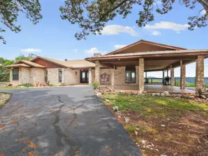 Breathtaking Lake Views and Game Room - Spectacular Canyon Escape