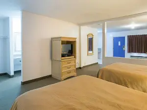 Rodeway Inn & Suites