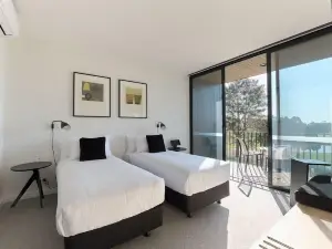 Accommodation at Curlewis