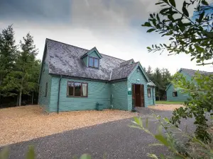 Lakeside Lodge