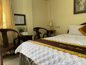 Khách sạn Thăng Long