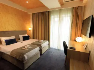 โรงแรม เอลิเมนต์ส