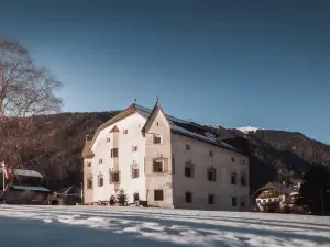 Ansitz Heufler by Norbert Niederkofler