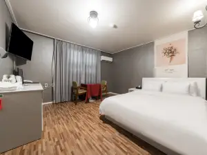 산토리니모텔