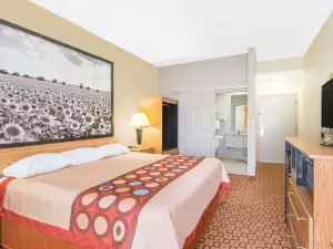 Super 8 by Wyndham Wichita South