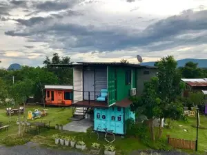 微笑盒子咖啡旅館