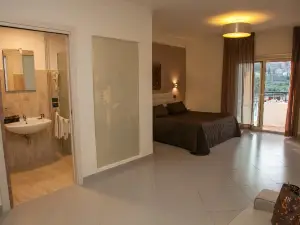4 Spa Resort Hotel