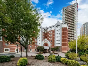 Sonesta Simply Suites Jersey City