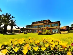 Yachting Hotel Quintero
