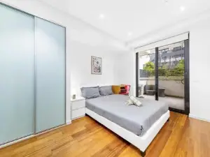 2Br Apartment in Heart of Burwood