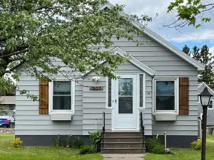 Just a hop, skip and a jump to the start of Grandma’s Marathon