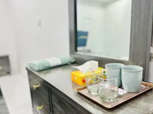 Luxury studio apartment in town