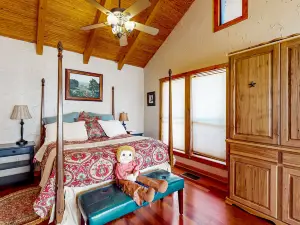 Whitney Lakeside Retreat - Unit 1