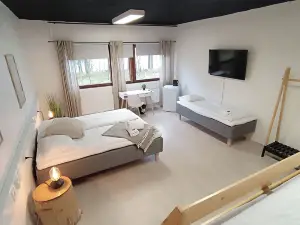Goiglo Hotel & Hostel