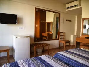 Elysso Hotel