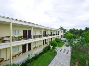 Amazing Beach Resort Palu