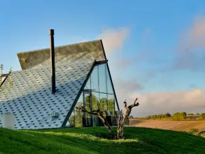 3 Hills Boutique Hotel