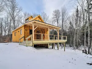 Newly Built Cabin w/ Hot Tub - 16 Mi to Stowe Mtn!