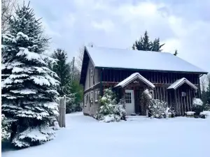 River's Edge Mountain Chalet